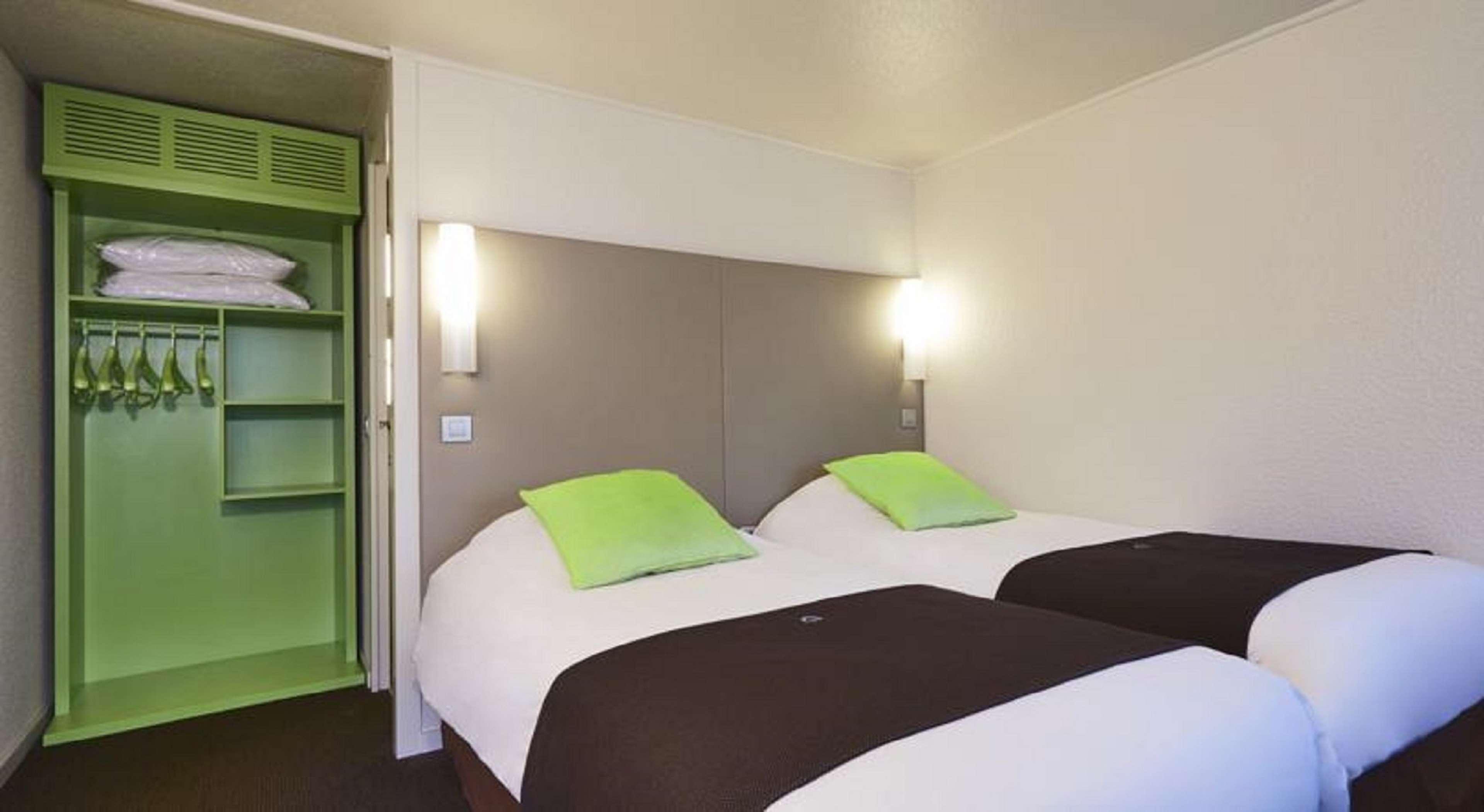 Hotel Campanile Lille - Seclin Exterior foto