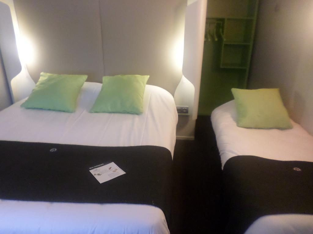 Hotel Campanile Lille - Seclin Zimmer foto